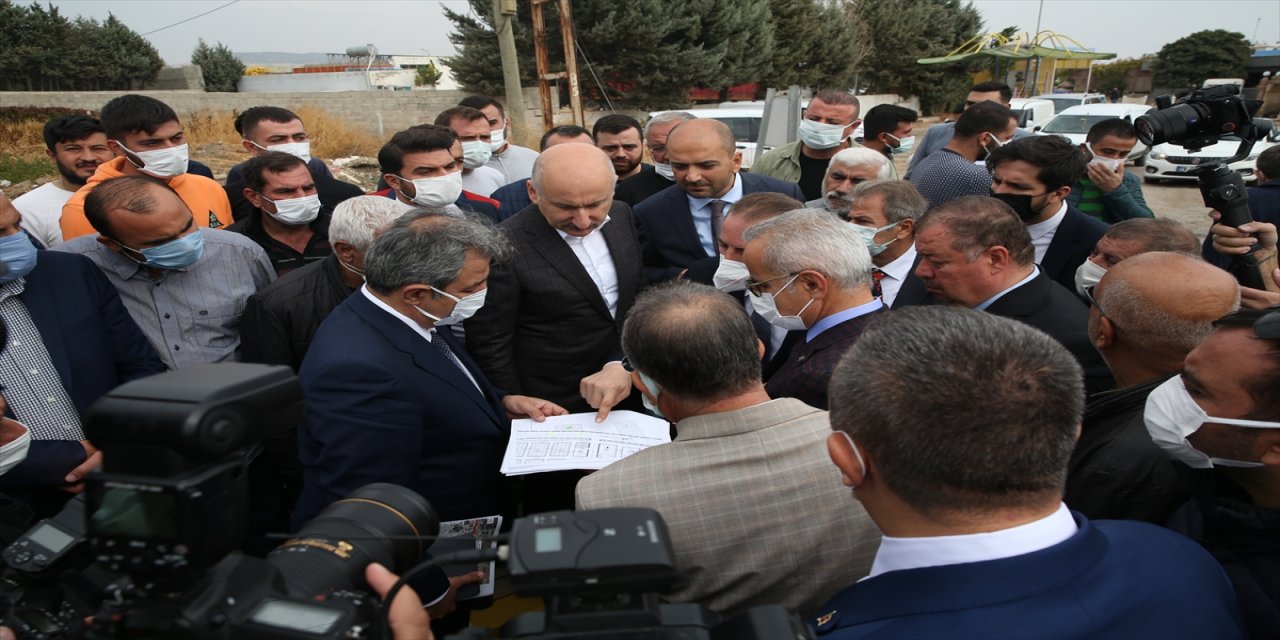 Ulaştırma ve Altyapı Bakanı Karaismailoğlu, Kilis'te gençlerle bir araya geldi