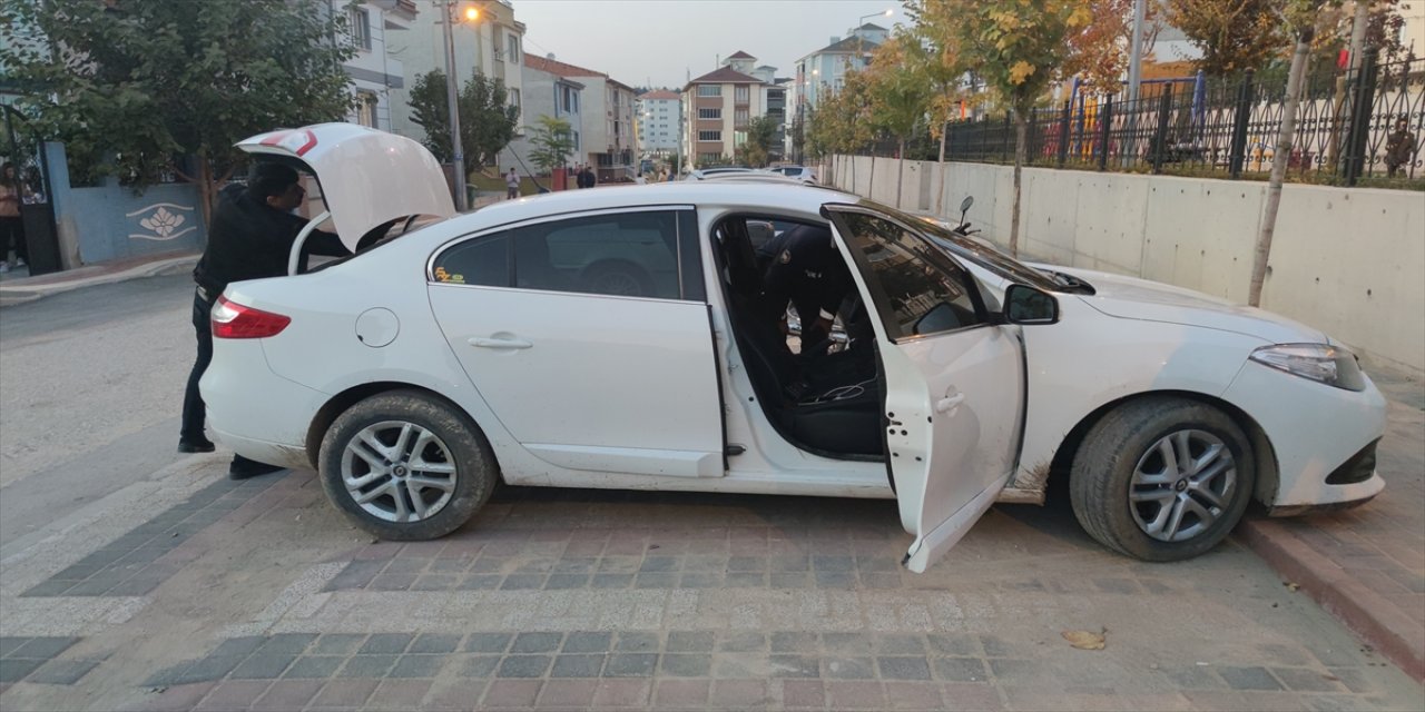 Bursa'da polisten kaçan şüpheliler kovalamaca sonunda yakalandı