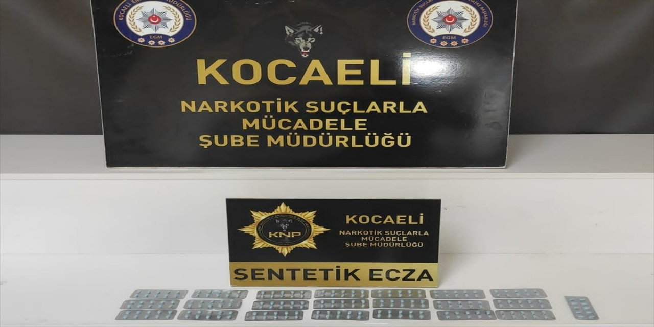 Kocaeli'de sentetik ecza ele geçirilen operasyonda 5 şüpheli yakalandı