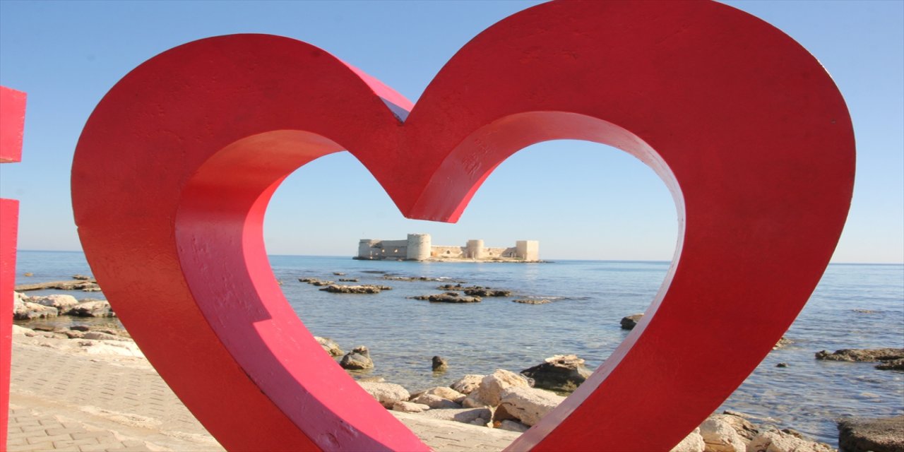 Kızkalesi'nde kasımda deniz keyfi