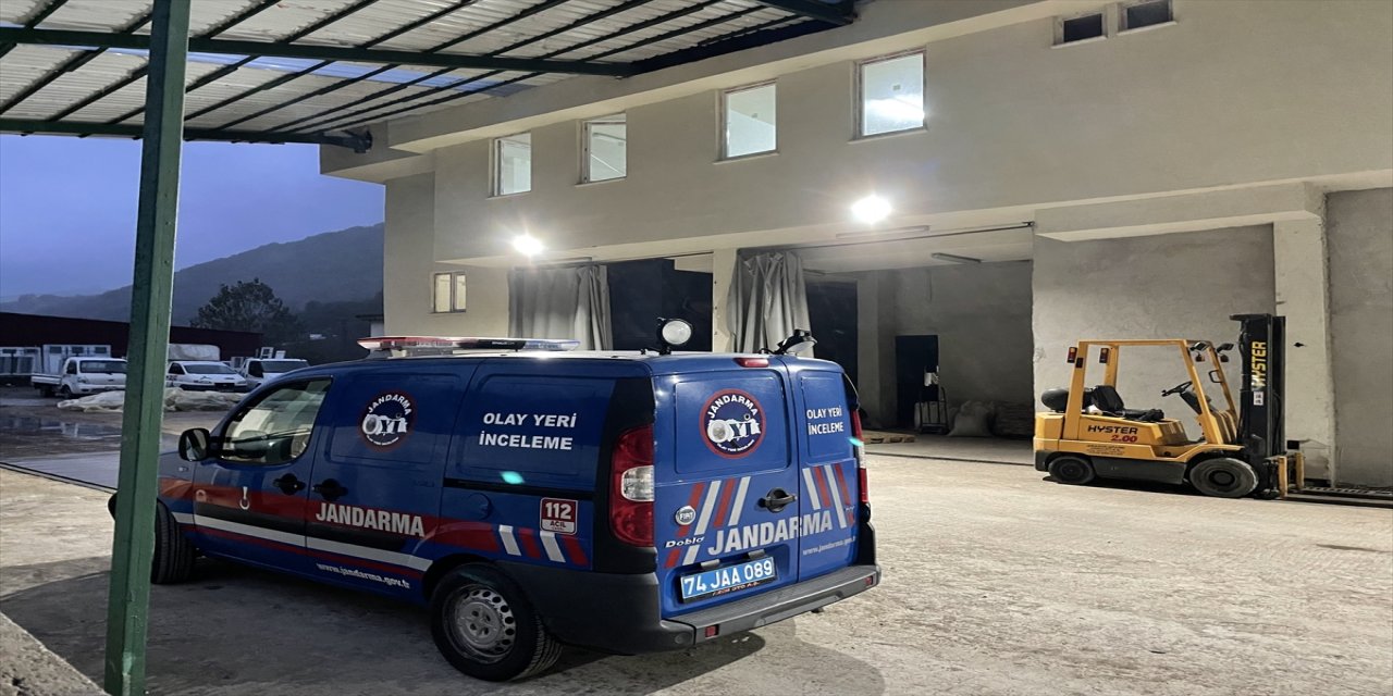 Bartın'da bir kişi eski sevgilisini tabancayla vurarak öldürdü