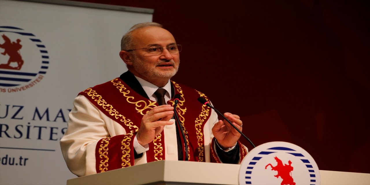 OMÜ'de 95 öğretim üyesi için cübbe giyme töreni düzenlendi