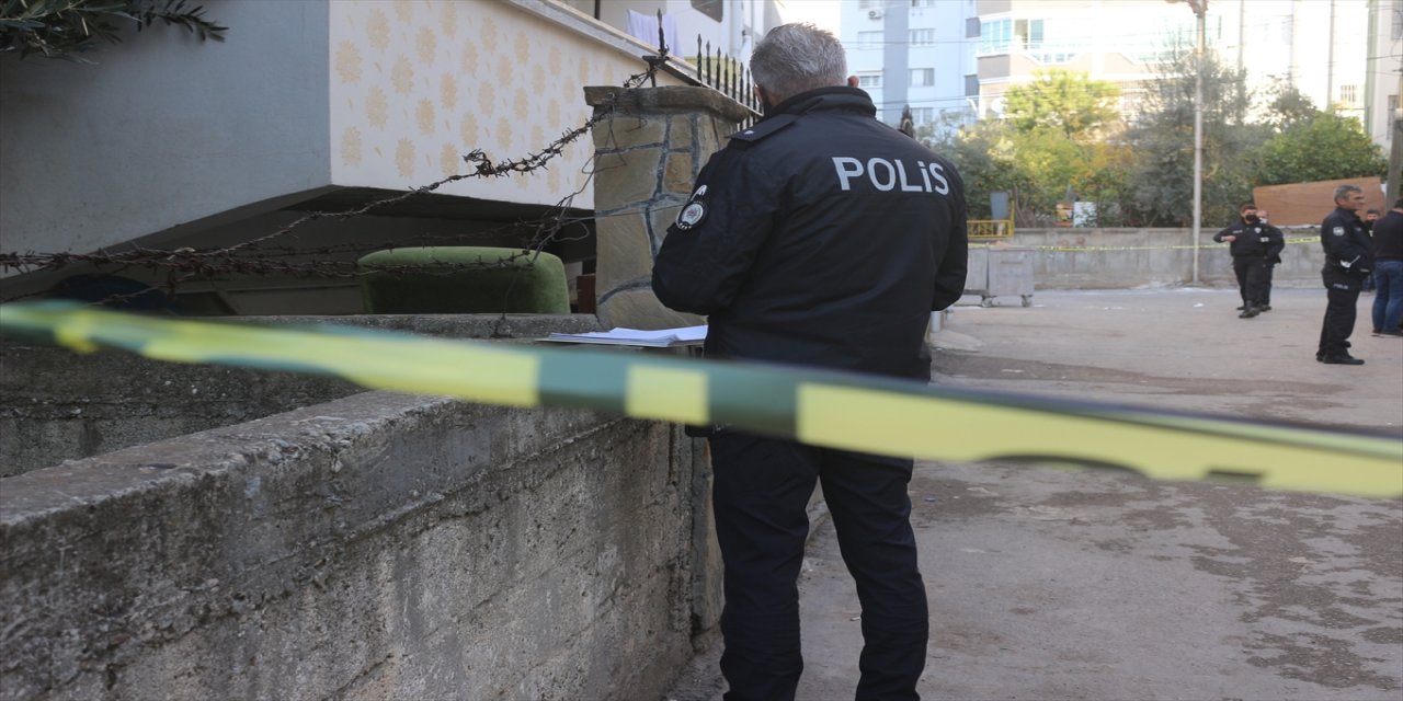 Adana'da bıçaklı saldırıda yaralanan kişi hastaneye kaldırıldı