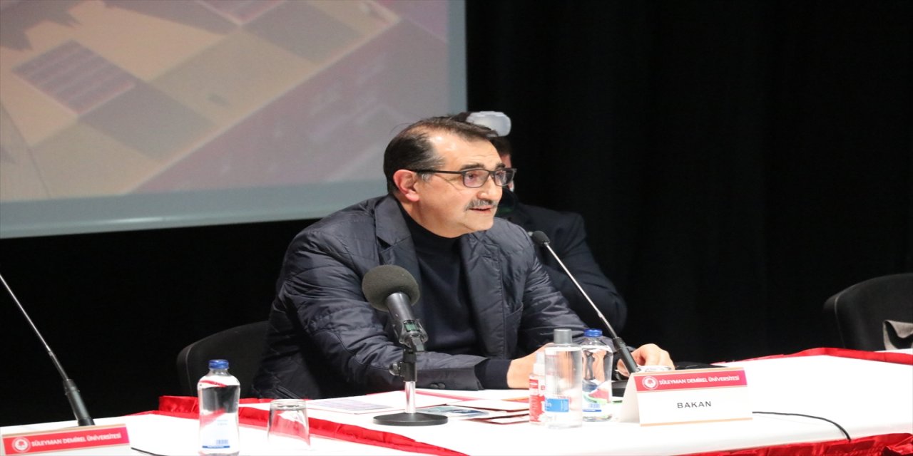 Bakan Fatih Dönmez, Isparta'da üniversiteli öğrencilerle buluştu