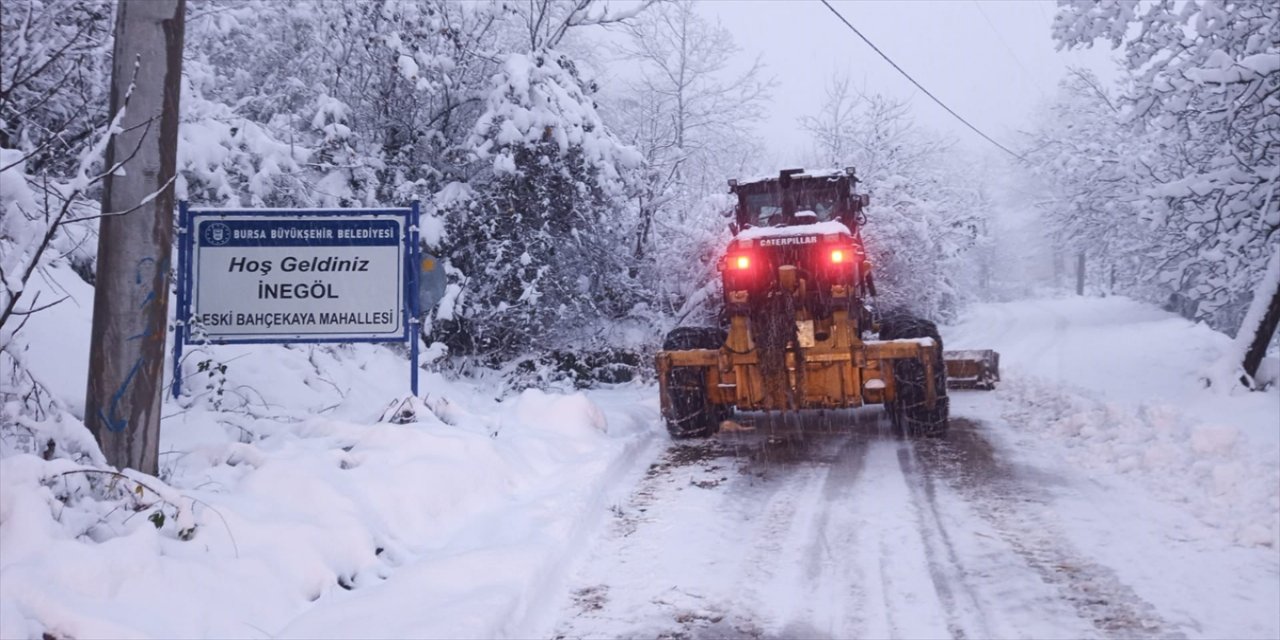 Bursa'da 25 mahallenin yolu trafiğe açıldı