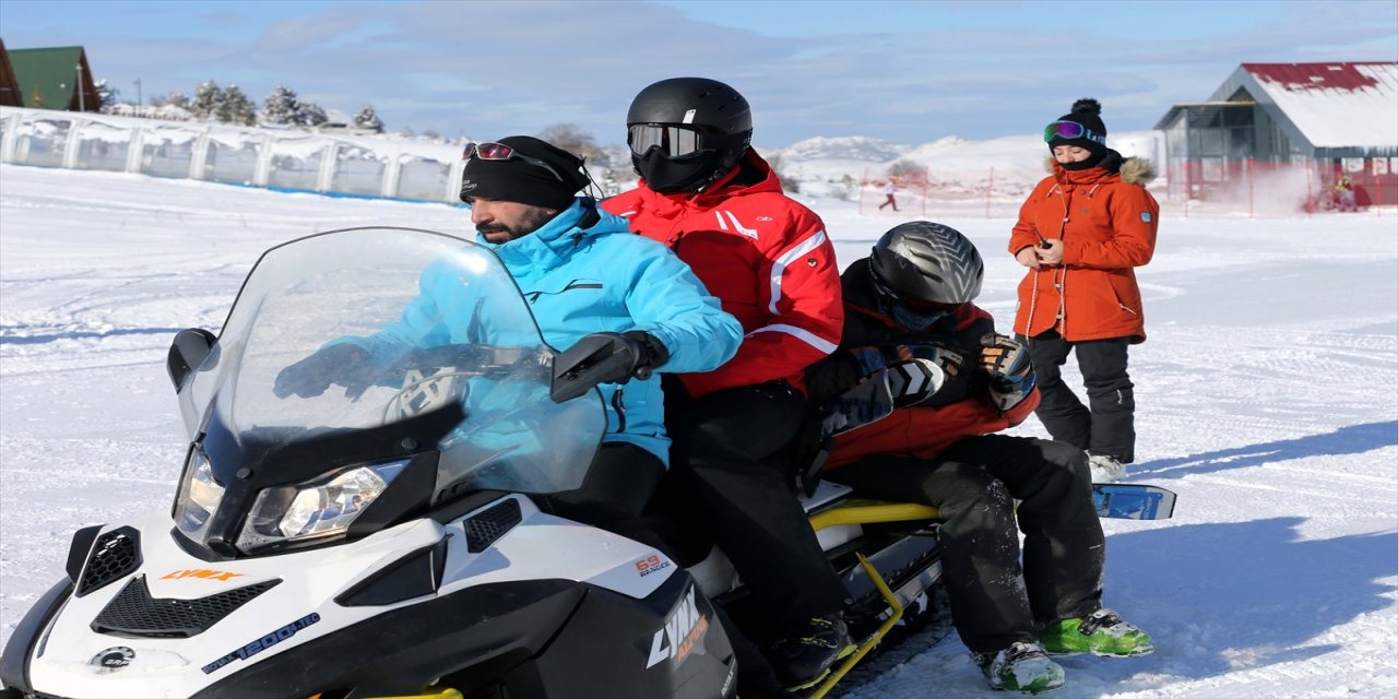 Yıldız Dağı'nda kayakseverler yoğunluk oluşturdu