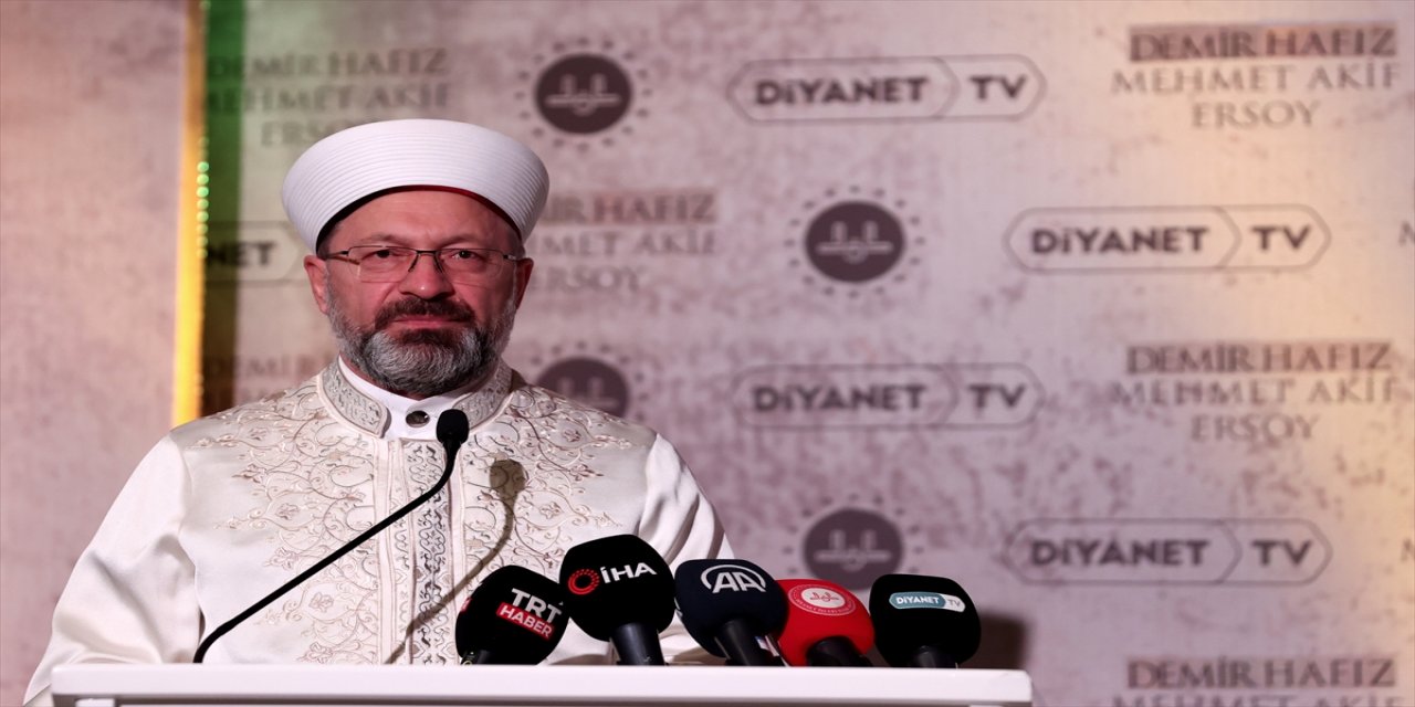 TBMM Başkanı Şentop, "Demir Hafız-Mehmet Akif Ersoy" belgeselinin tanıtım gecesinde konuştu