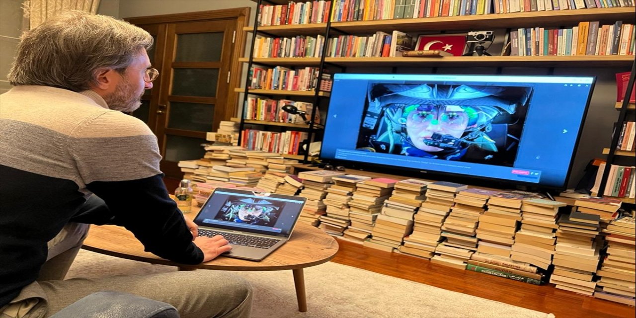 Cumhurbaşkanlığı İletişim Başkanı Altun, AA'nın "Yılın Fotoğrafları" oylamasına katıldı