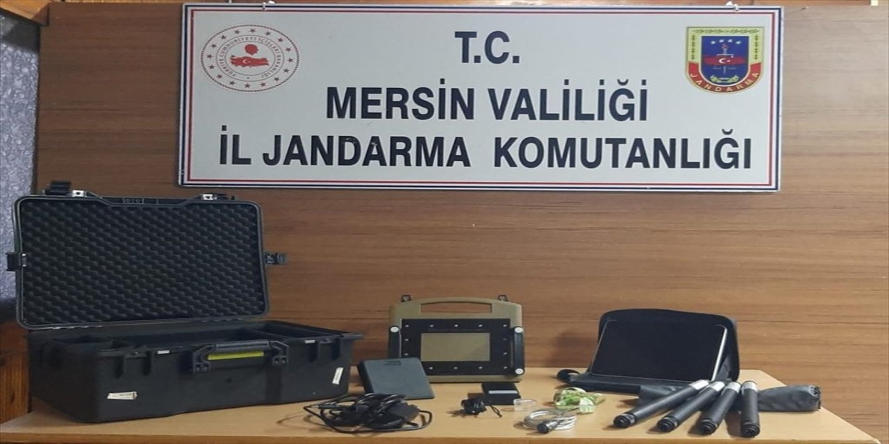 Mersin'de sit alanında kaçak kazı yaptıkları iddiasıyla 3 zanlı yakalandı