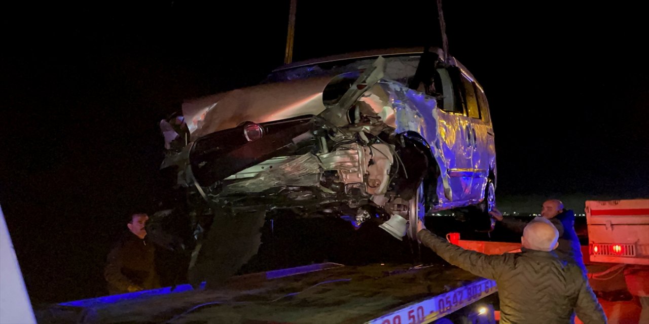 Samsun'da ehliyetsiz sürücünün kullandığı araç denize devrildi