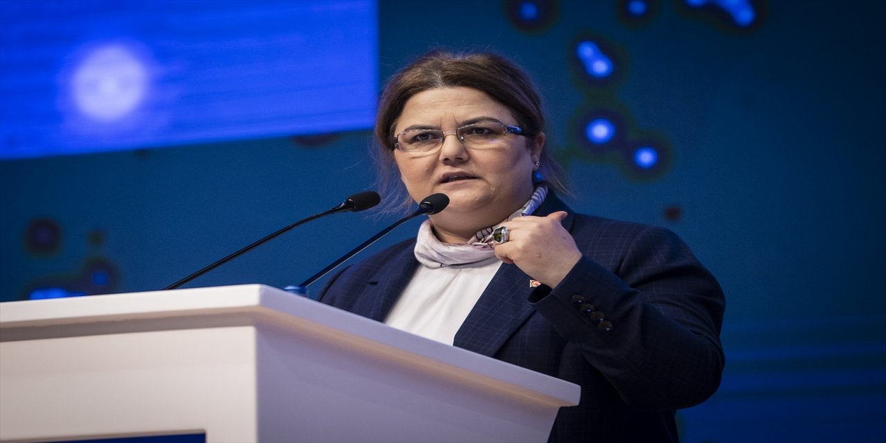 Bakan Yanık, "Aile İçi ve Kadına Yönelik Şiddetle Mücadele Toplantısı"nda konuştu