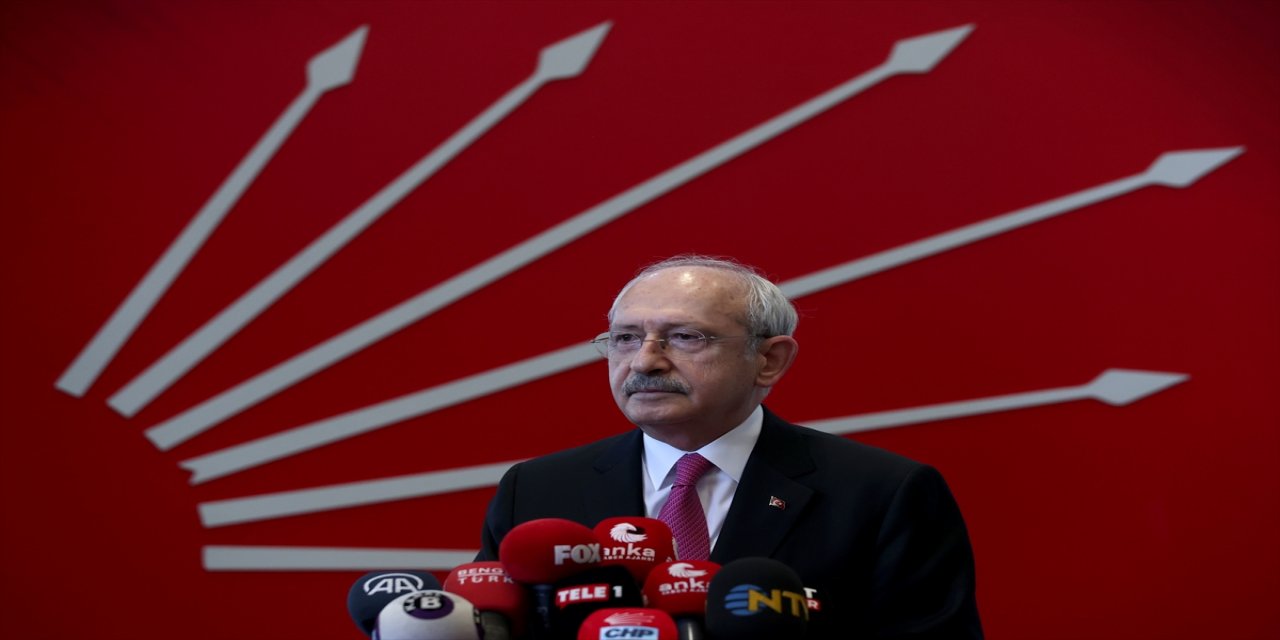 Eski bakanlardan Yaşar Okuyan'ın CHP ile ilişiğinin kesildiği bildirildi