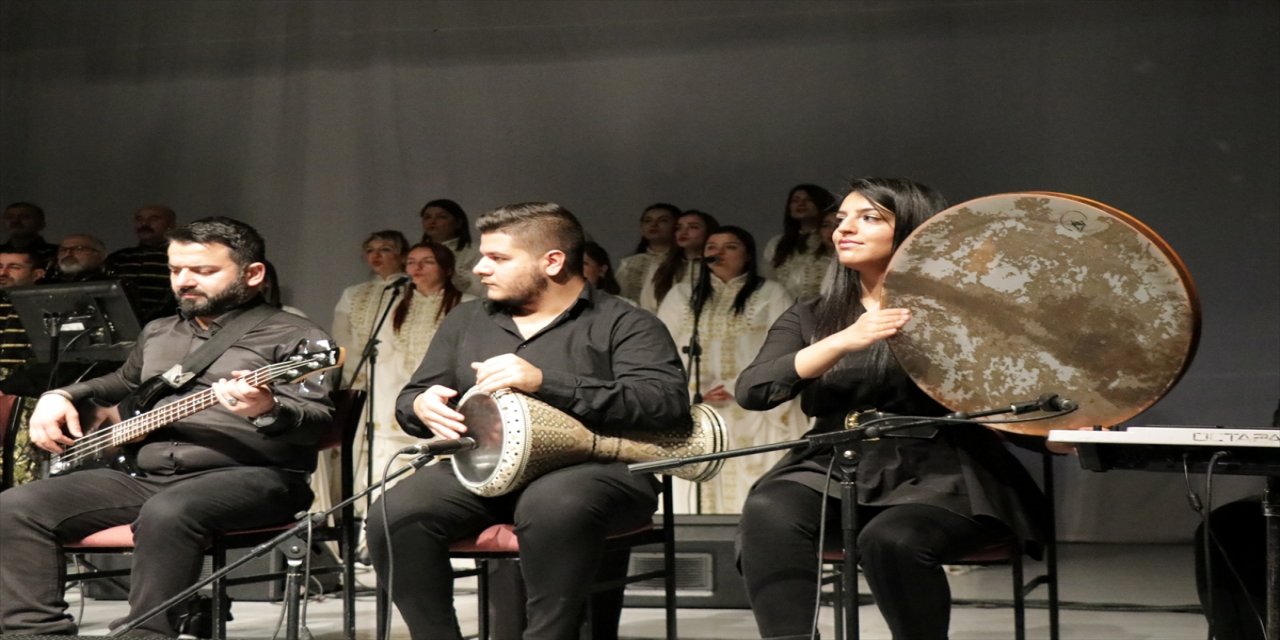 Antakya Medeniyetler Korosu Kayseri'de konser verdi