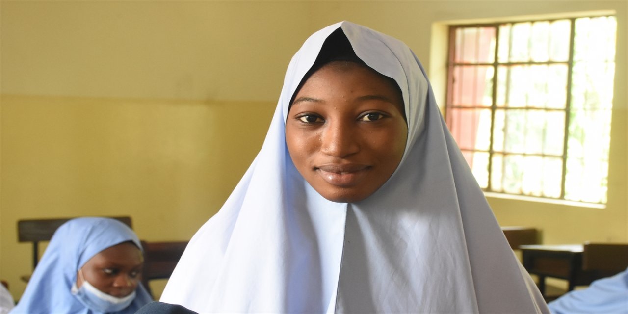 Nijerya'da bazı okullarda başörtüsü tartışması sürüyor