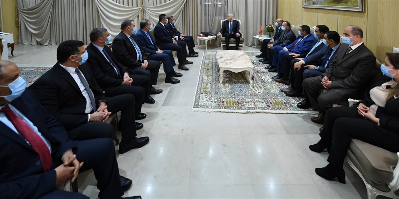 Tunus Cumhurbaşkanı Yüksek Yargı Konseyini feshetme kararı alacağını açıkladı