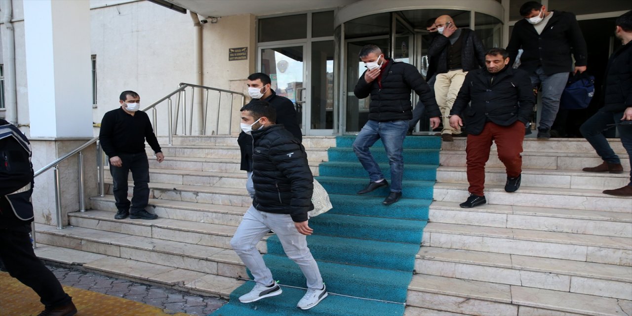 Kayseri'de aralarında firari hükümlülerin de bulunduğu 20 kişi yakalandı