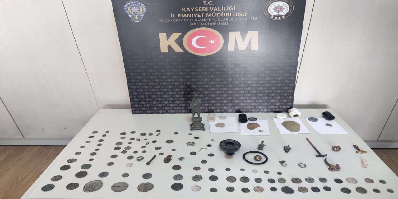 Kayseri'de 106 parça tarihi eser ele geçirildi, 1 şüpheli yakalandı