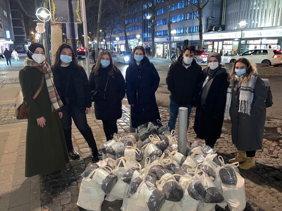 Dortmund DİTİB’den sokakta  yaşayanlara yardım eli