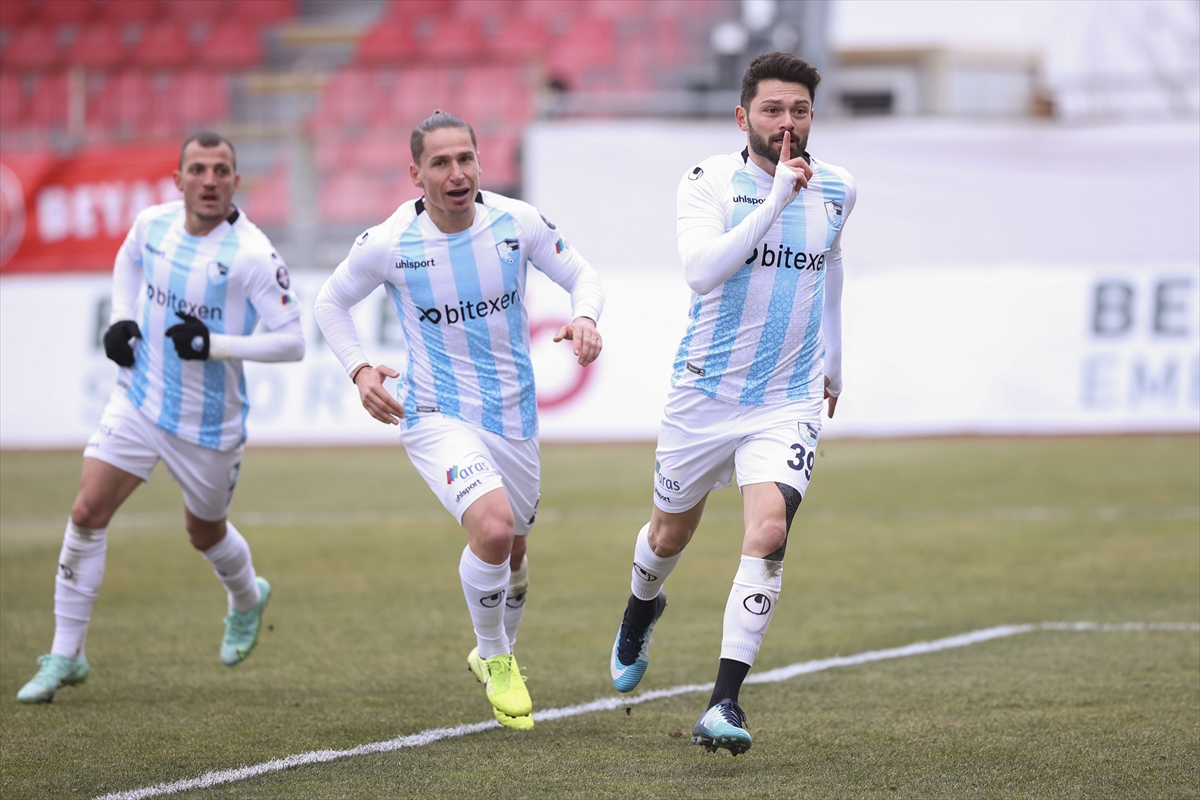 Ümraniye’de 6 gol ve beraberlik çıktı