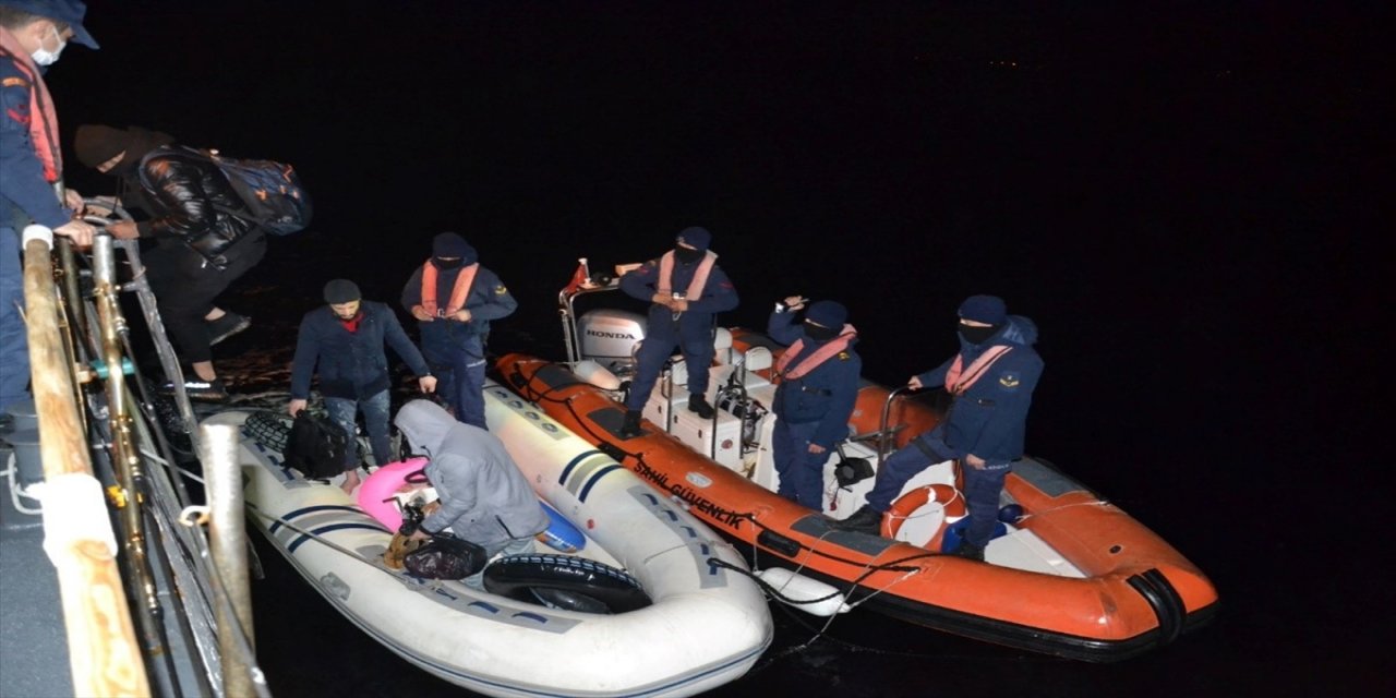 Muğla açıklarında 62 düzensiz göçmen kurtarıldı