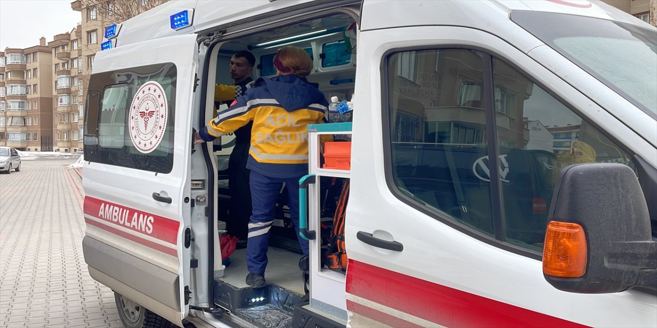 Konya'da iş ortağı ve ailesinden 4 kişiyi bıçakla yaralayan zanlı yakalandı