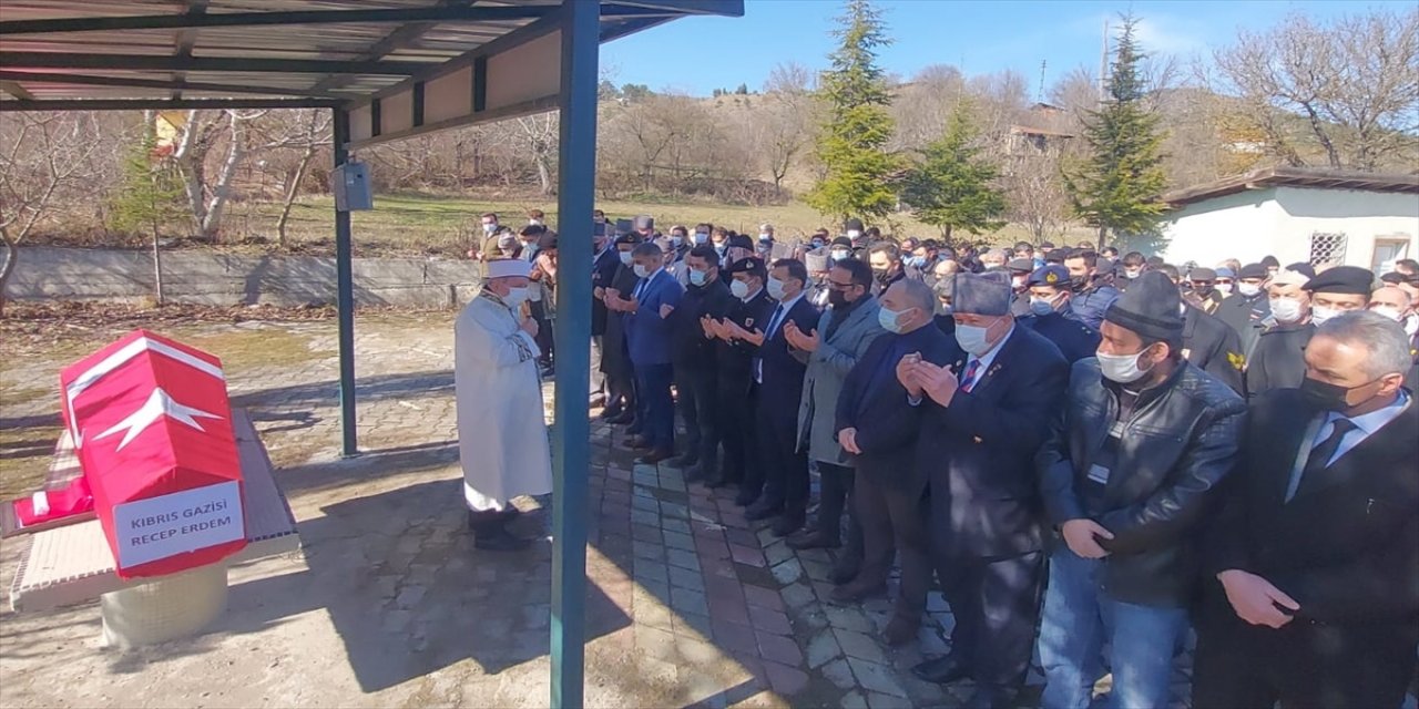Karabük'te vefat eden Kıbrıs gazisi son yolculuğuna uğurlandı