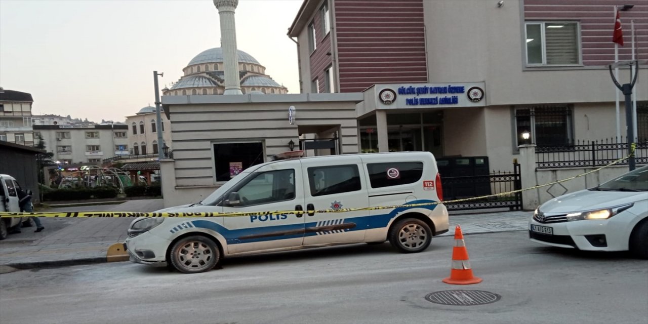 Kocaeli'de polis aracına zarar veren şüpheli tutuklandı