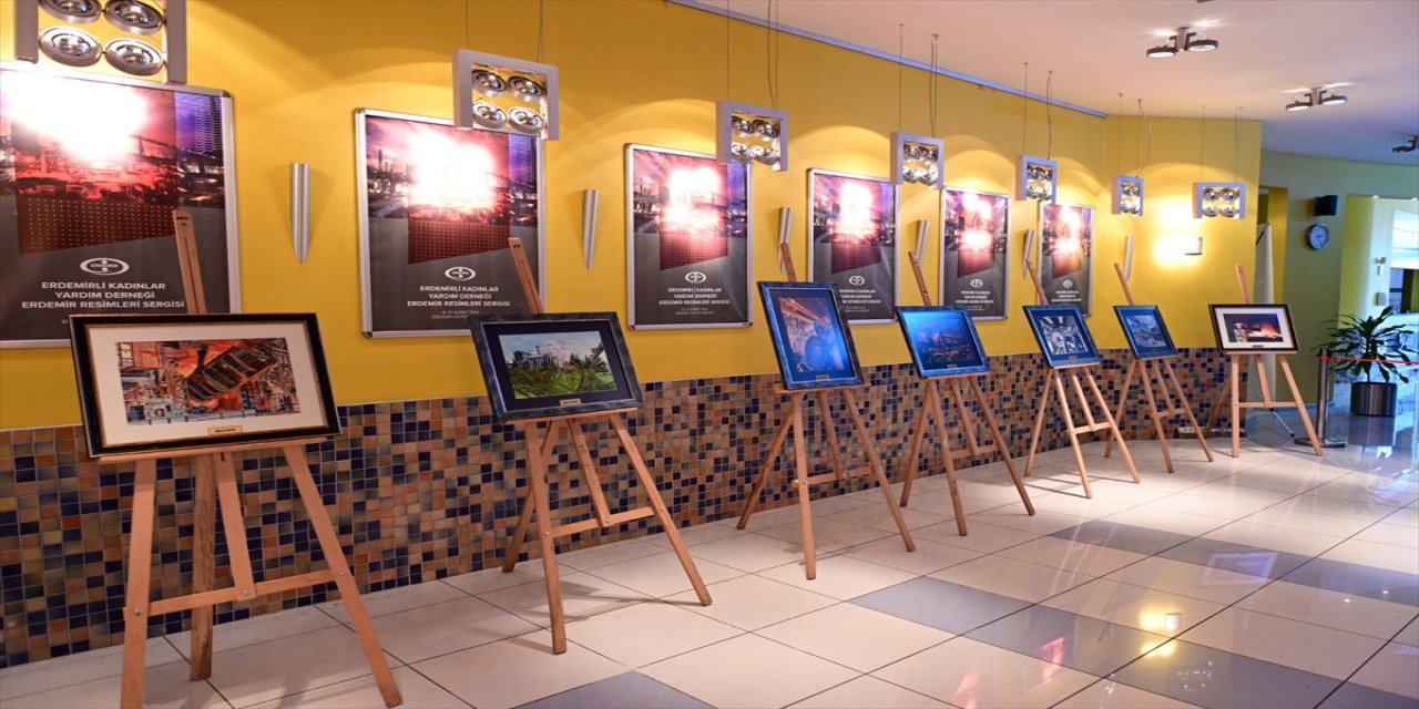 Kadınların, Erdemir’i resimlere taşıdığı sergi açıldı