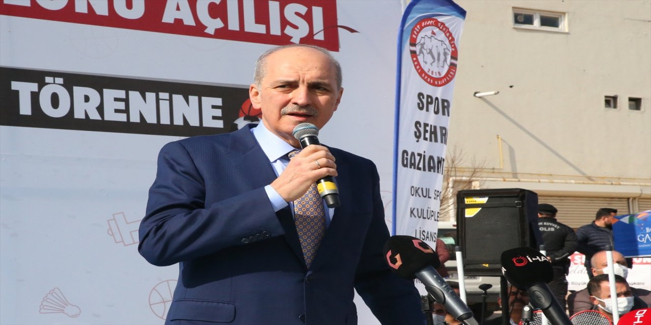 AK Parti Genel Başkanvekili Kurtulmuş, Gaziantep'te spor salonu açılışına katıldı