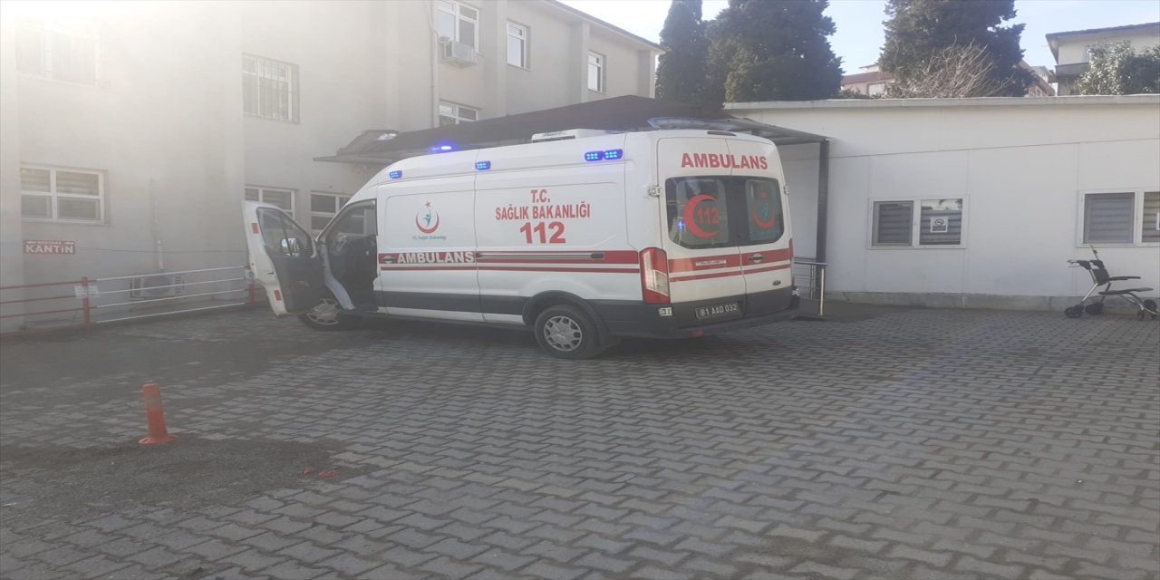 Düzce'de erkek arkadaşı tarafından silahla vurulan kadın öldü