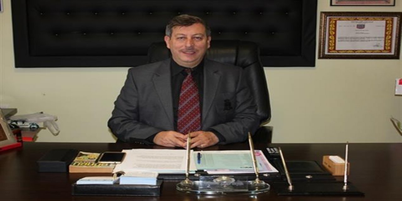 Adnan Zeki Bıyık Hammer’in mezarının başında Kuran okudu.