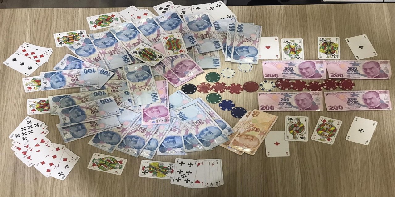 Antalya'da kumar operasyonunda 6 kişiye 10 bin 914 lira ceza uygulandı