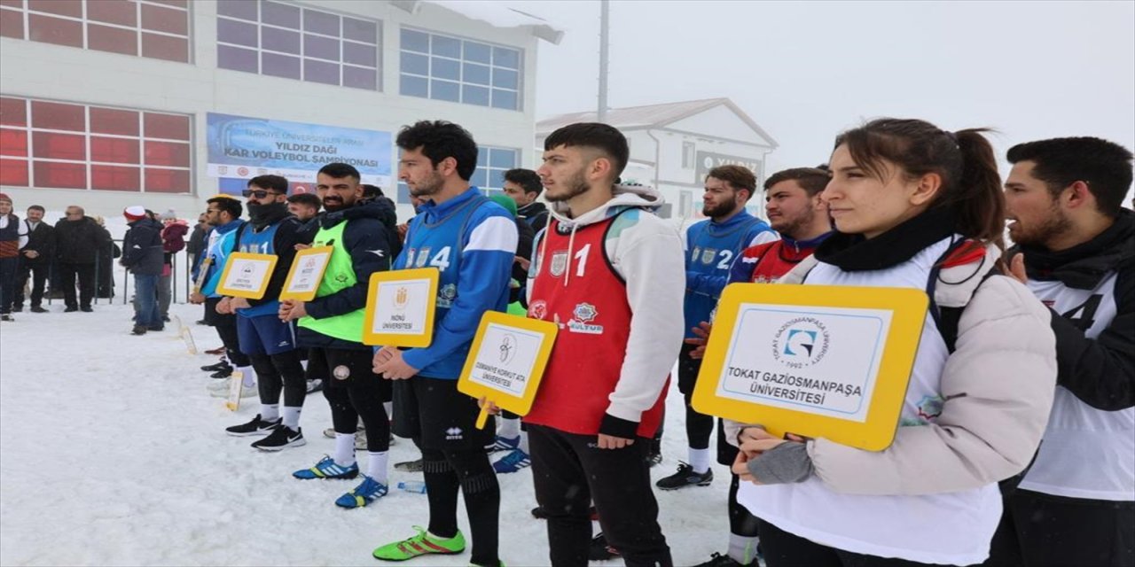 Üniversitelerarası Kar Voleybolu Turnuvası, Sivas'ta başladı
