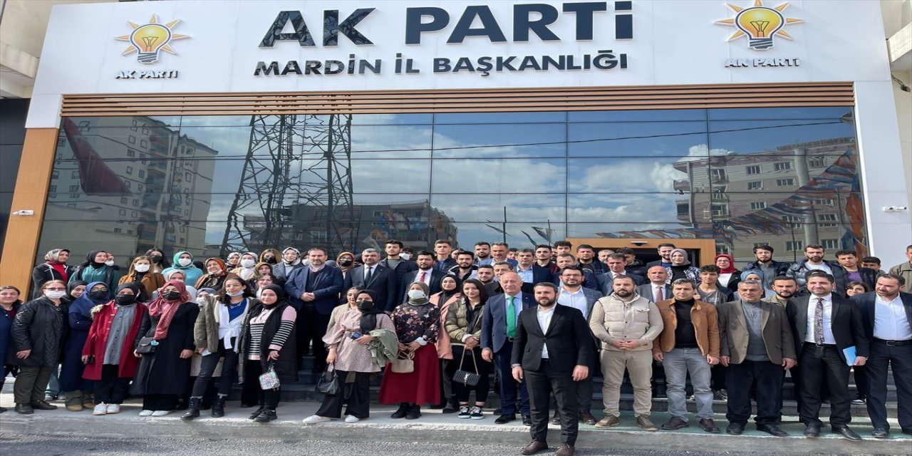 AK Parti Genel Başkan Yardımcısı Şen, Mardin'de partililerle bir araya geldi