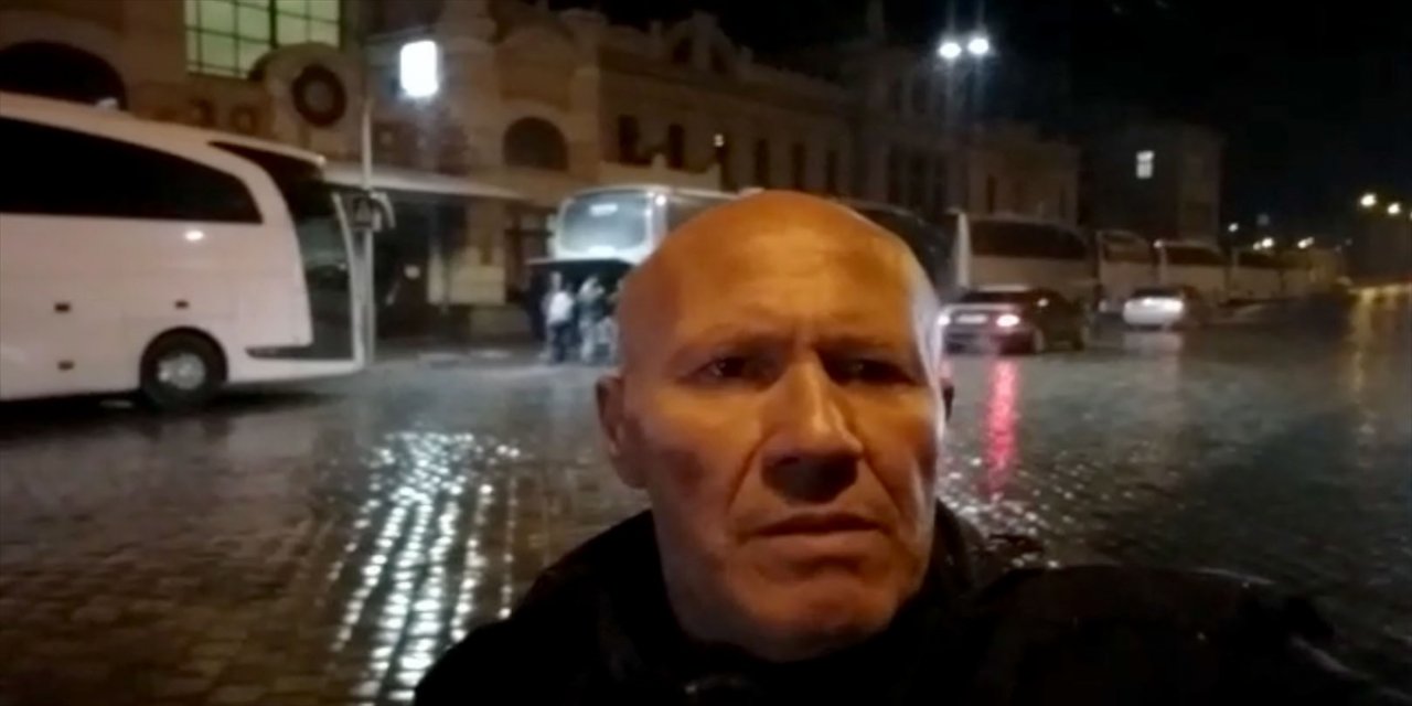 Ukrayna'dan tahliye edilen Türklerin olduğu otobüsler Türkiye'ye geliyor