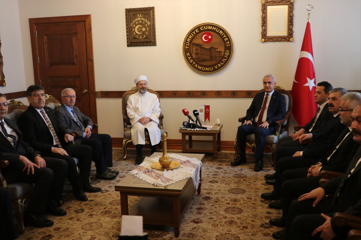 Diyanet İşleri Başkanı Erbaş, Kastamonu Valisi Çakır'ı ziyaret etti