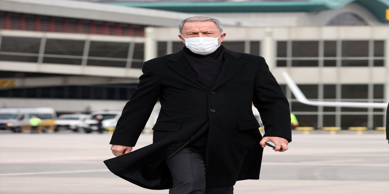 Bakan Akar'dan Ukrayna'daki TSK'ye ait iki nakliye uçağına ilişkin açıklama