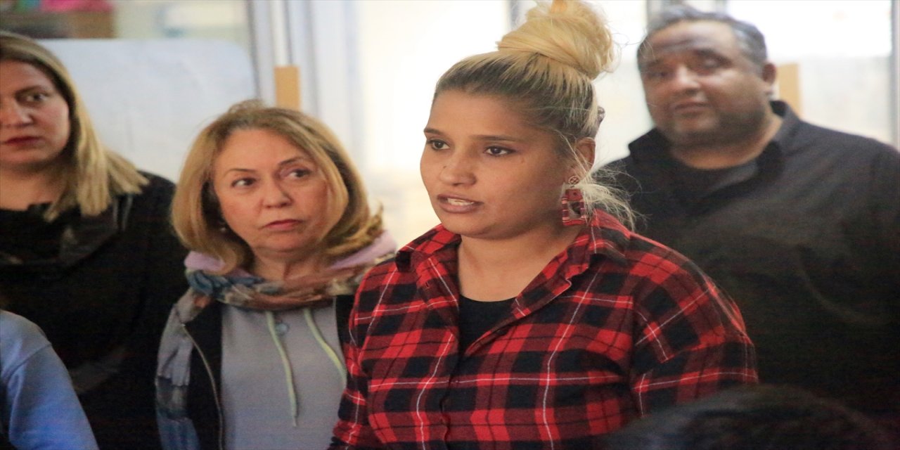 Mersin'de Roman kadınlar Dünya Kadınlar Günü'nü kutladı