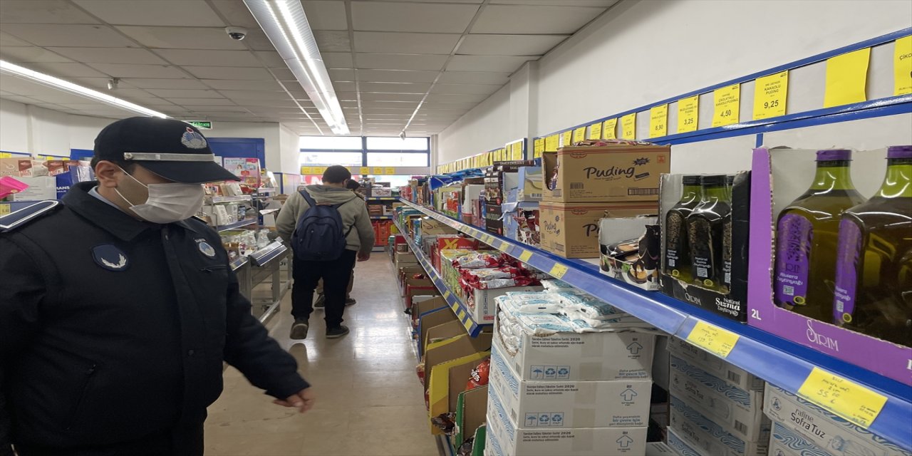 Gaziantep'te depolarda yağ stoklayan marketlere yasal işlem yapıldı