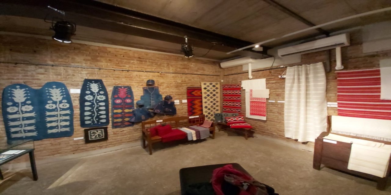 Bursa ipeği Macaristan'daki festivalde vitrine çıktı