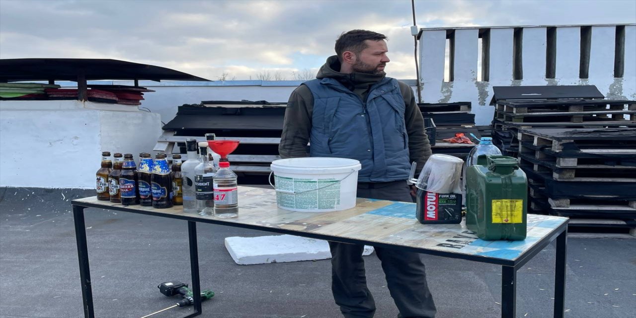 Lviv'de sivillere molotof kokteyli hazırlama eğitimi veriliyor