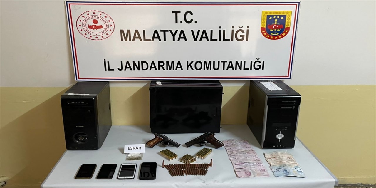 Malatya'da yasa dışı bahis operasyonunda 4 zanlı gözaltına alındı