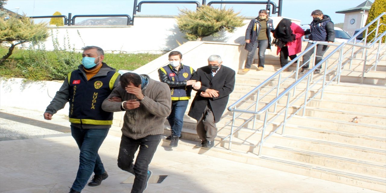 Muğla'da fuhuş operasyonunda 4 zanlı tutuklandı