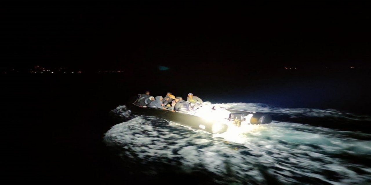 Muğla açıklarında 55 düzensiz göçmen yakalandı