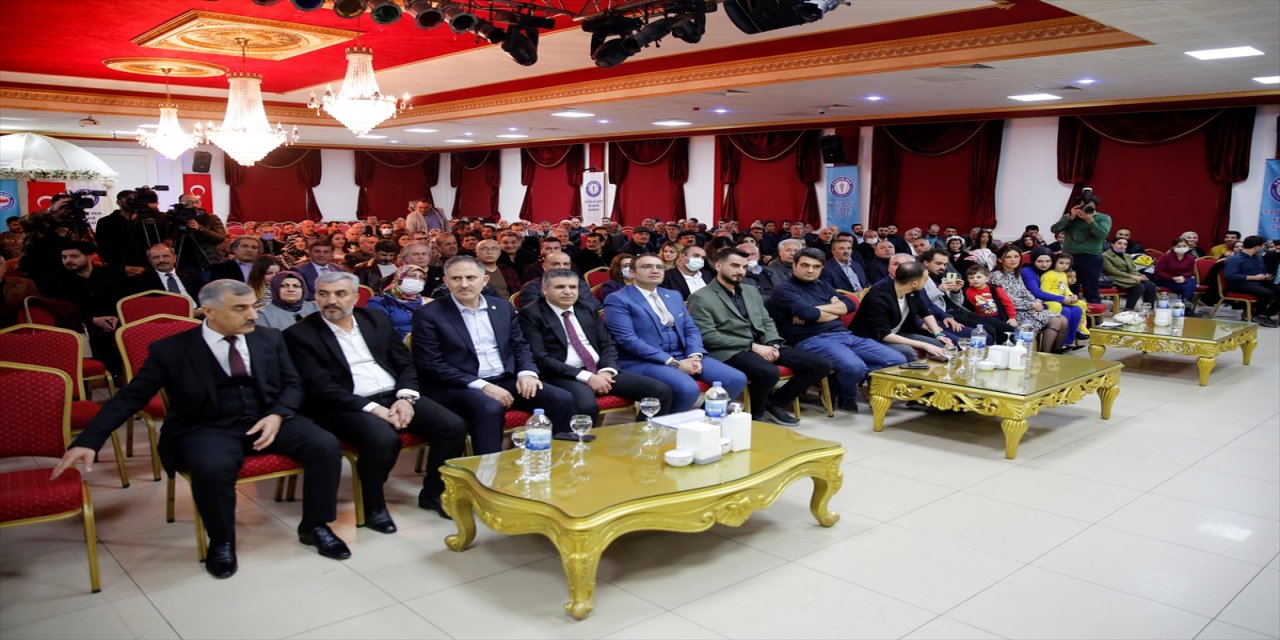 Sağlık-Sen Genel Başkanı Semih Durmuş, Elazığ'da konuştu