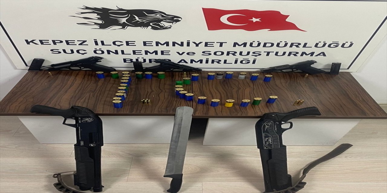 Antalya'da gasp ve yaralama olaylarına karışan 5 zanlıdan 4'ü tutuklandı