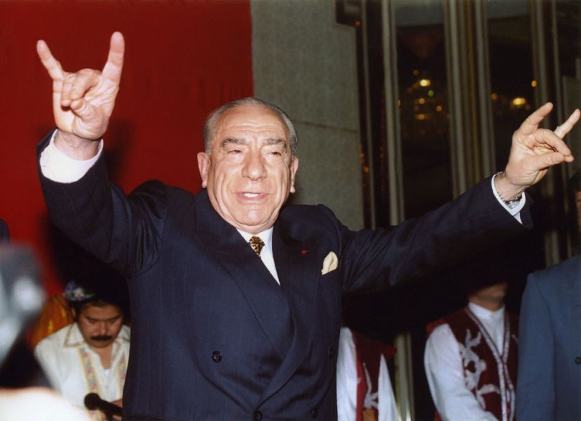 Alparslan Türkeş “Bir İnanç, Bir Şuur, Bir Gönül İnsanıdır.”