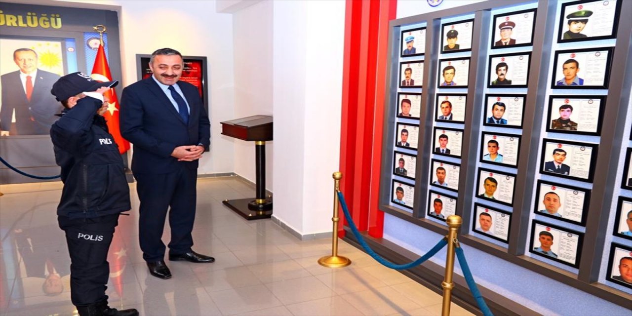 Isparta'da özel gereksinimli gencin başkomiser olma hayali gerçekleştirildi