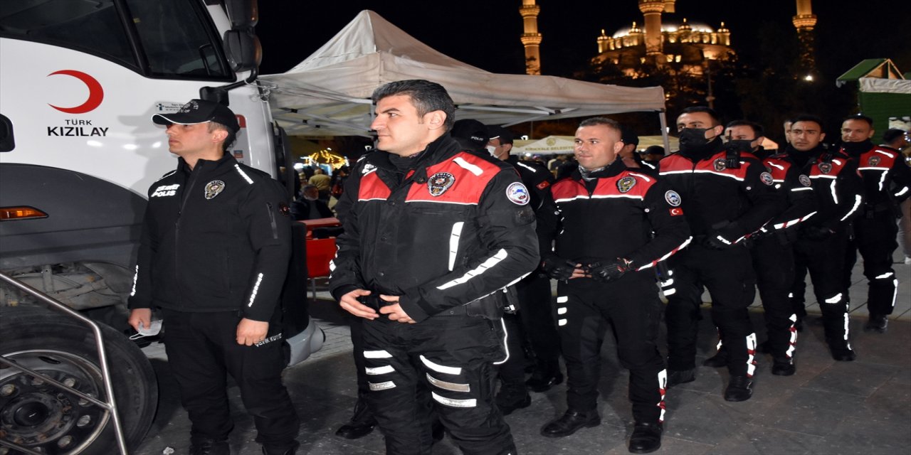 Kırıkkale'de polis ekiplerinden kan bağışı kampanyasına katıldı