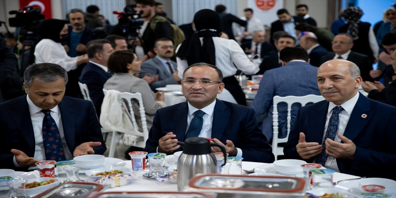 Adalet Bakanı Bozdağ, İstanbul 2 Nolu Barosunun iftar programında konuştu